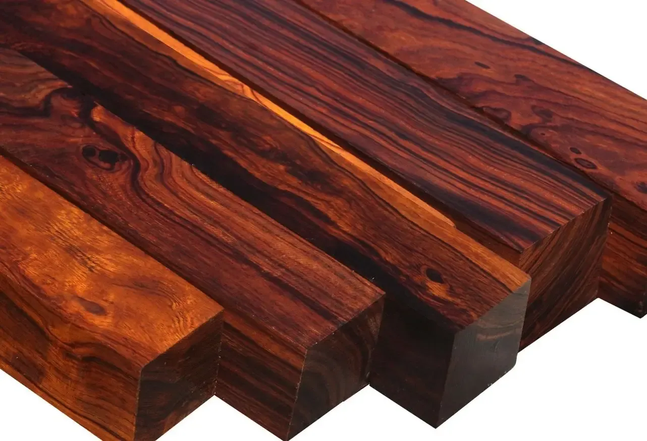 So sánh nội thất mây tre và nội thất gỗ tự nhiên - Lựa chọn nào tốt hơn cho không gian sống của bạn?